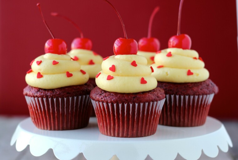 16 Sweet and Tasty Dessert Ideas for Valentine’s Day - Valentine's day recipes, Valentine's day desserts, Valentine's day cookies, Valentine's day