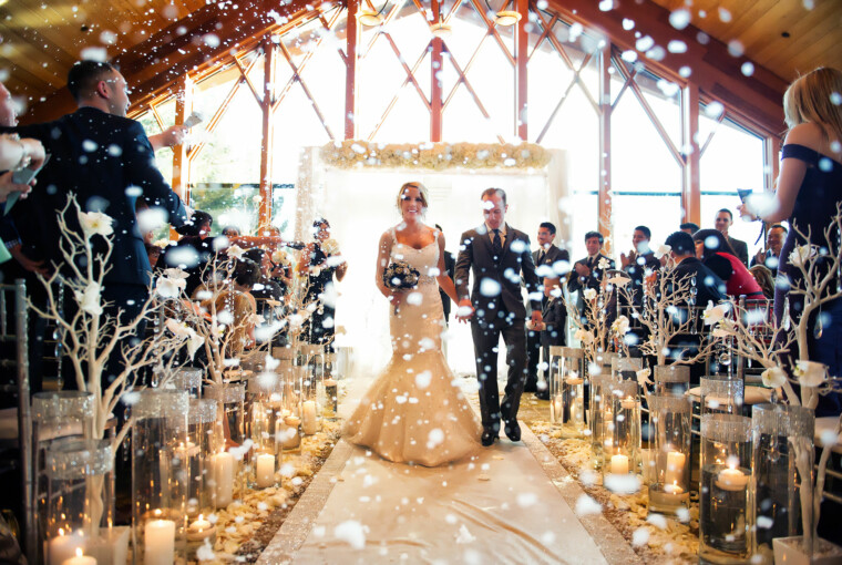 22 Magical and Romantic Winter Wedding Decorating Ideas - winter wedding decoration, winter wedding bouquets, winter wedding, romantic wedding