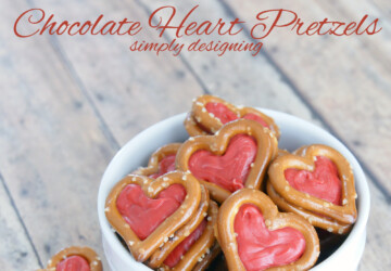 15 Adorable Heart Shaped Desserts for Valentine’s Day - Valentine's day recipes, Valentine's day desserts, Valentine's day cookies, heart shaped desserts, heart