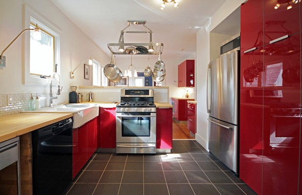 red kitchen (18)