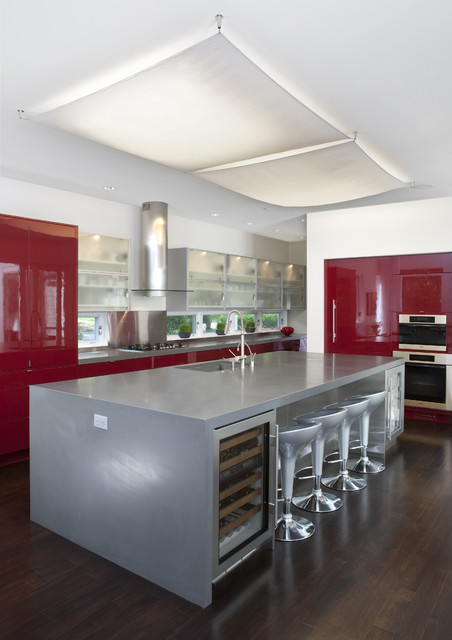 red kitchen (19)