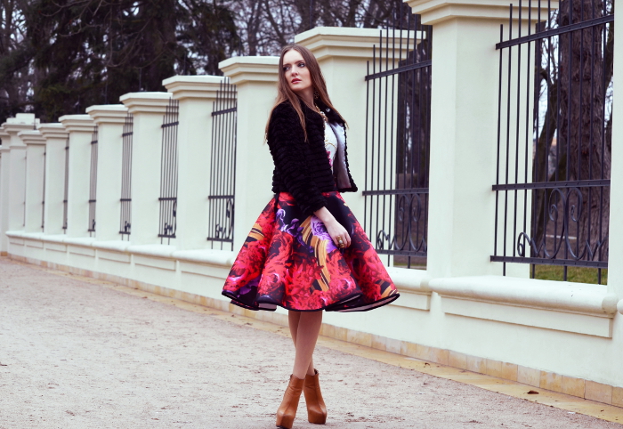 16 Street Style Ways to Wear Midi Skirt 16 Street Style Ways to Wear Midi Skirt - street style midi skirt, Street style, spring outfit ideas, Outfit ideas, midi skirt, midi outfit