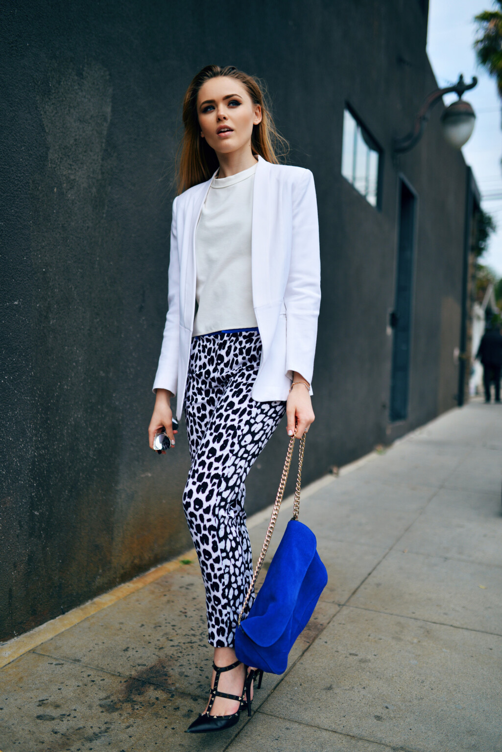 Style Tips on How to Wear Patterned Pants + 19 Outfit Ideas