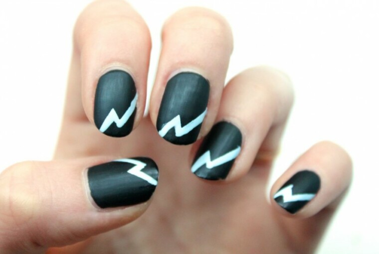 Black and White Nail Designs-15 Unique Nail Art Ideas You Will Love - nail art ideas, monochrome nail art, black and white nail art, black and white