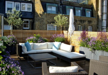 16 Cozy Outdoor Spaces With Sofas - sofas, sofa, outdoors, outdoor sofas, outdoor sofa, outdoor living, outdoor