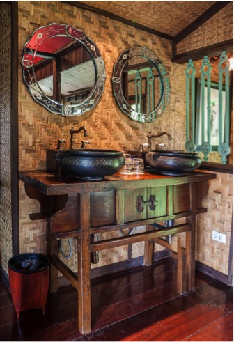 Crazy for Country: Americana Bathroom Design Ideas - wallpaper, vintage, interior design, home decor, country, bathroom