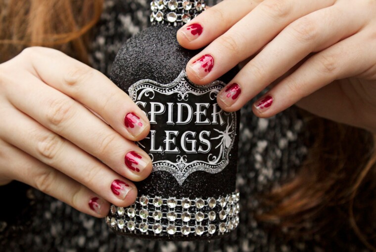 17 Spooky-Fun Halloween Nail Art That You Can Actually Do 17 Spooky-Fun Halloween Nail Art That You Can Actually Do - nail art ideas, halloween nail art, halloween, fall nail art, diy nails, diy Halloween