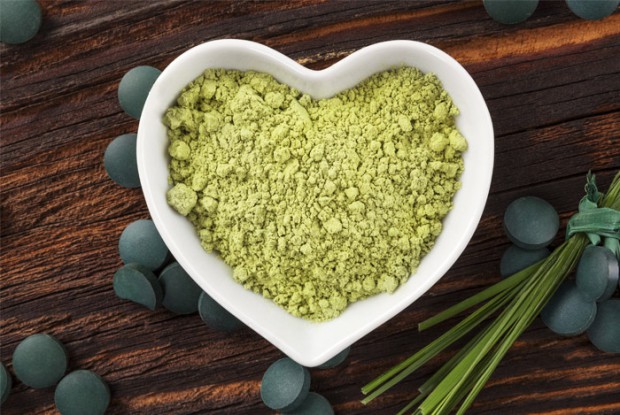 heart-shape-spirulina-powder