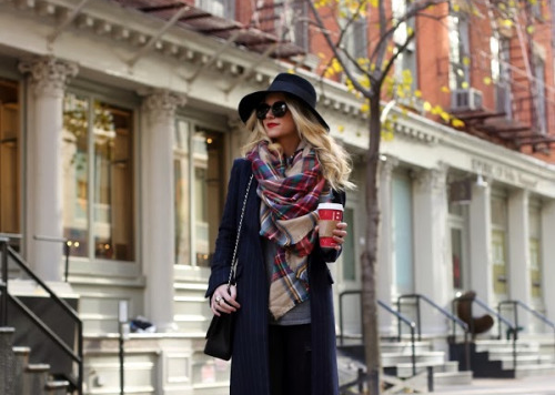 17 Classy Outfit Ideas With Scarves 17 Classy Outfit Ideas With Scarves - Stylish, style, scarves, Scarf, outfits, Outfit ideas, outfit idea, outfit, fashion, classy