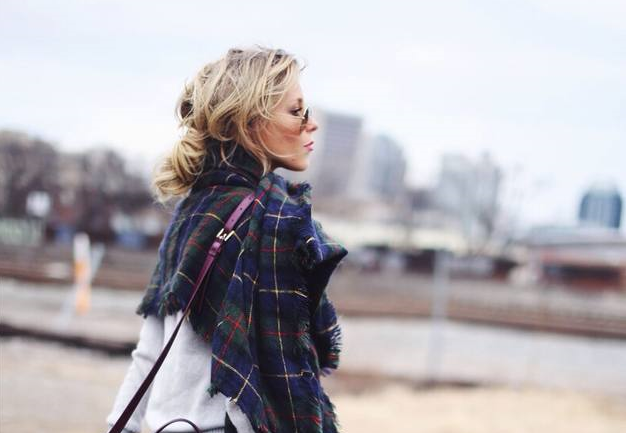 17 Amazing Oversize and Blanket Scarf Outfit Ideas for Stylish Fall Look 17 Amazing Oversize and Blanket Scarf Outfit Ideas for Stylish Fall Look - scarf outfit, Scarf, oversized scarf, fall outfit ideas, blanked scarf