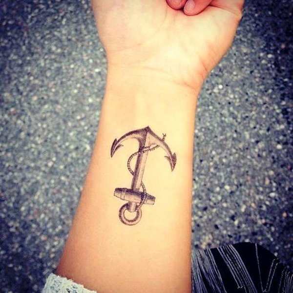 26-anchor-tattoo-on-wrist