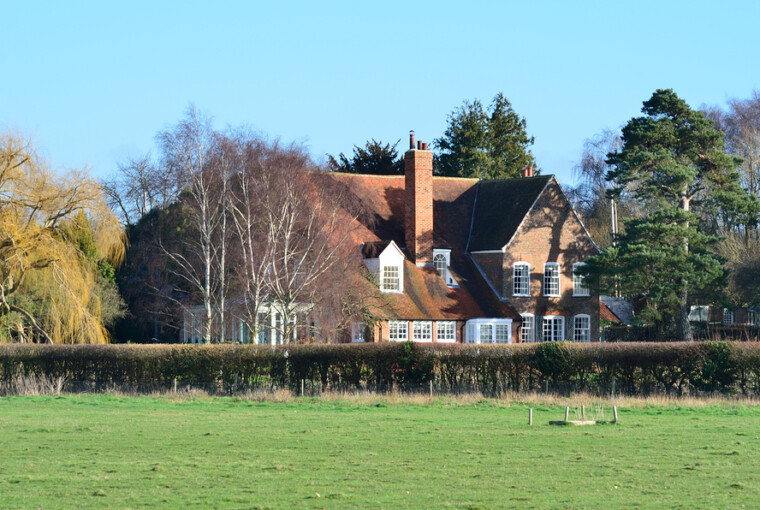 Across The Pond: Where Do Premier League Soccer Stars Live? Across The Pond: Where Do Premier League Soccer Stars Live? - Soccer Stars Homes, Premier League Soccer, Essex, Cobham, Cheshire