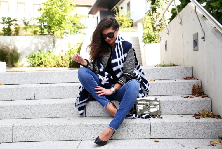 How To Style Your Jeans This Fall: 19 Outfit Ideas How To Style Your Jeans This Fall: 19 Outfit Ideas - Stylish, style, outfits, Outfit ideas, outfit idea, outfit, jeans outfit ideas, jeans outfit, jeans for fall, ideas, idea, fashion, fall outfits, fall outfit ideas, fall outfit, Fall, autumn