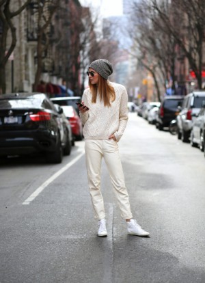fall outfits with sneakers