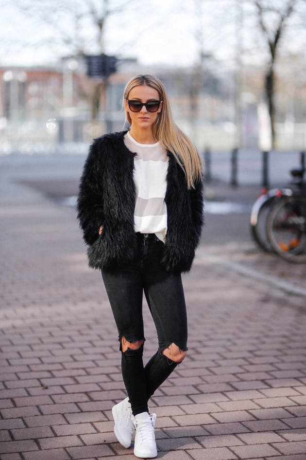 21 Seriously Chic Street Style Outfits To Copy This Season