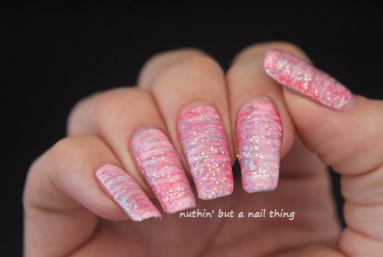 17 Sparkly Glittery Nail Art Ideas 17 Sparkly Glittery Nail Art Ideas - sparkle nail art, nail art ideas, glitter nail art