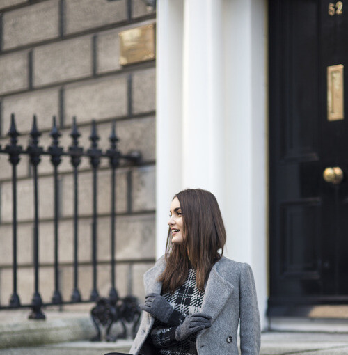 17 Stylish Outfit Ideas with Grey Coat Perfect for This Season 17 Stylish Outfit Ideas with Grey Coat Perfect for This Season - winter outfit ideas, grey coat outfit ideas, grey coat, fall outfit ideas, coat winter outfit ideas, coat outfit ideas