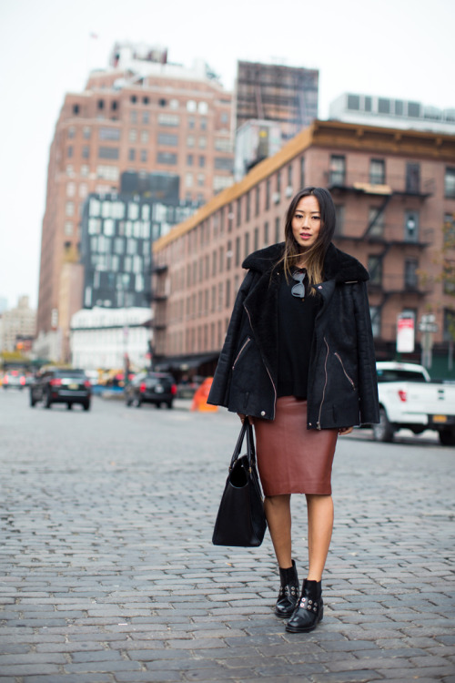 22 Stylish Ways How to Wear Leather Skirts This Winter