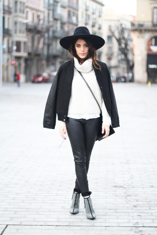 How to Style Leather Pants This Winter- 18 Great Outfit Ideas - Style ...