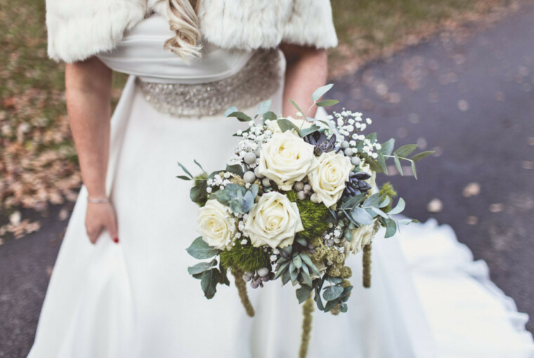 16 Beautiful Ideas for Your Winter Wedding Bouquet - winter wedding bouquets, winter wedding, wedding ideas, Wedding Bouquets