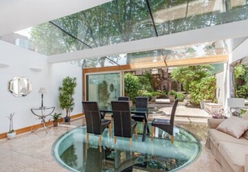 20 Breathtaking Glass Floor Ideas For An Original Interior Design - home design, home, glass florrs, glass floor designs, glass floor design, glass floor, glass, floors, floor, breathtaking