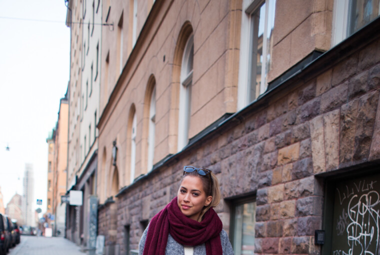 Coat and Sneakers – 18 Stylish Outfits Ideas for Warm and Comfortable Winter Coat and Sneakers – 18 Stylish Outfits Ideas for Warm and Comfortable Winter - winter street style, winter coat, winter casual, white sneakers, Sneakers Outfit Ideas, Sneakers, coat outfit ideas, coat and sneakers outfit ideas, coat and sneakers, coat