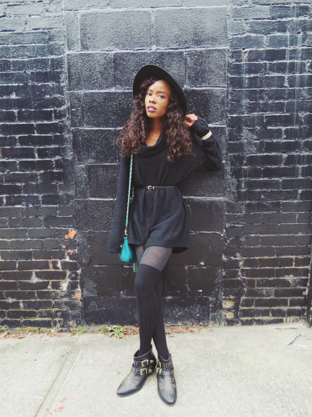 How Fashion Bloggers Wear Knee-High Socks: 19 Outfit Ideas