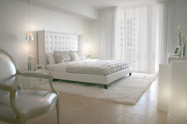 16 Gorgeous White Bedroom Design Ideas - white decor, elegant bedroom, bedroom design ideas, all white bedroom, all white