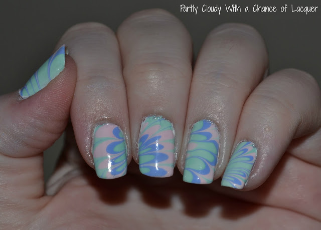 19 Creative DIY Water Marble Nail Art Ideas