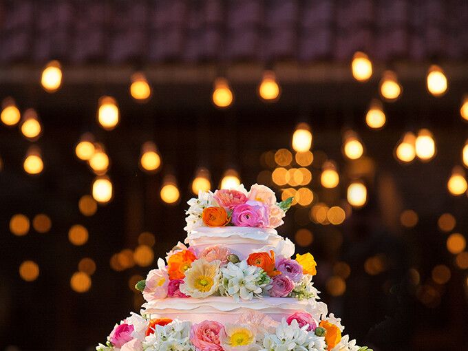 15 Lovely Spring Wedding Cake Decorating Ideas - wedding cake decoration, Wedding Cake, spring wedding decor, spring wedding cake, spring wedding, floral wedding cake
