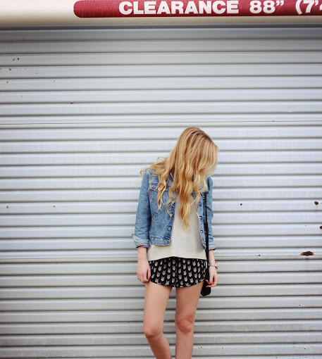 How to Style Denim Jacket this Spring: 20 Stylish Outfit Ideas (part 1) How to Style Denim Jacket this Spring: 20 Stylish Outfit Ideas (part 1) - spring outfit ideas, spring jackets, spring denim jacket, denim jacket outfit idea, denim jacket outfit, denim jacekt