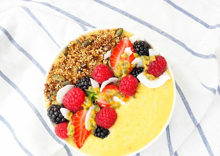 16 Smoothie Bowl Recipes to Start Your Morning Right 16 Smoothie Bowl Recipes to Start Your Morning Right - smoothie breakfast, smoothie bowl recipes, smoothie bowl breakfast, smoothie bowl, recipe ideas, healthy smoothies, fruit smoothies, energy smoothie, breakfast recipes