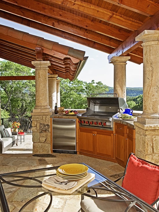 17 Stunning Covered Outdoor Kitchen Design Ideas