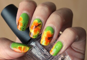 16 Cute Floral Nail Art Ideas Ideal for Spring and Summer - summer nail art, summer floral nail art, spring nail art, spring floral nail art, floral nail art