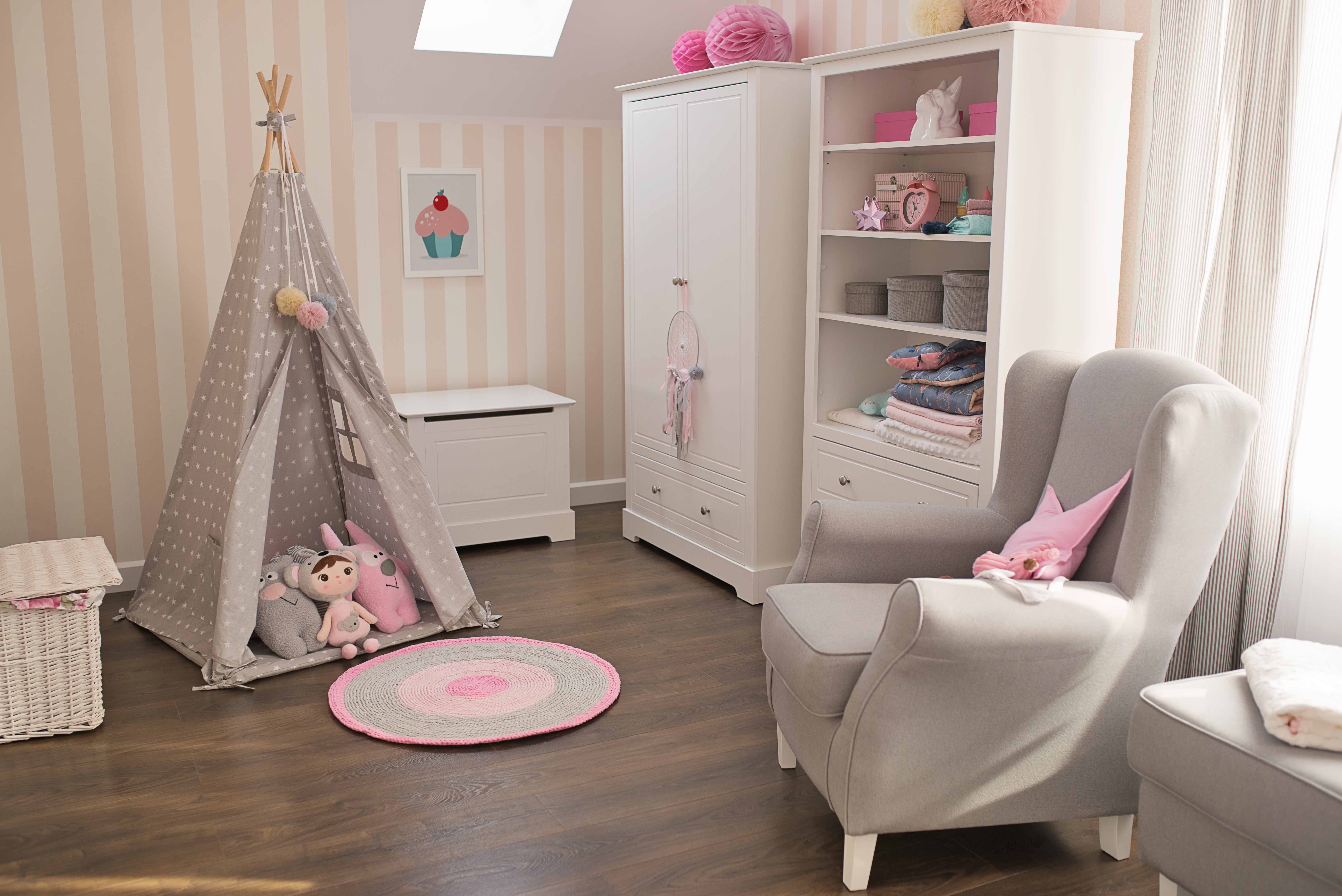 White Nursery Furniture For All Future Parents