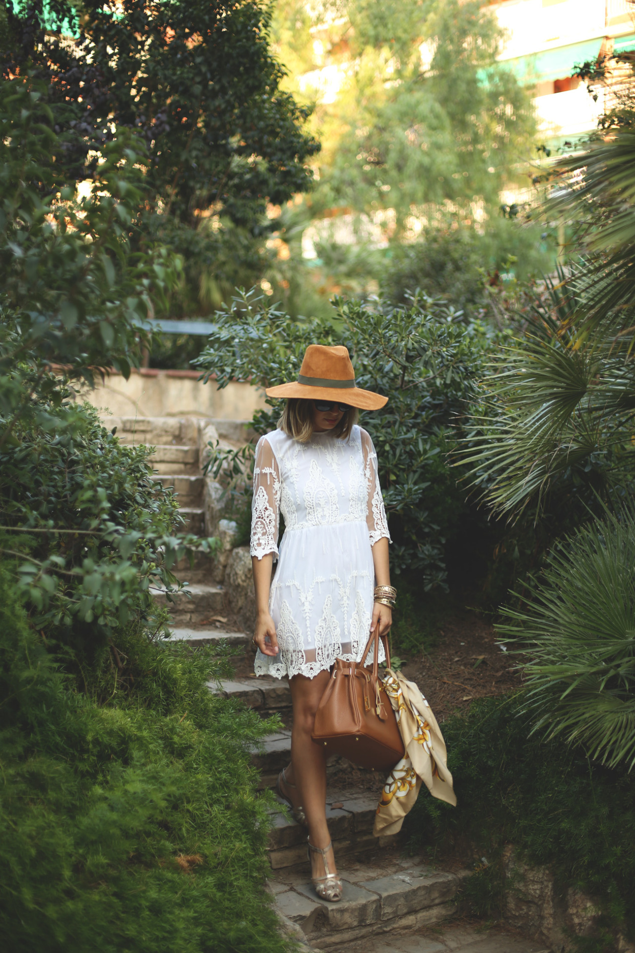 White Lace Dress: 15 Romantic Summer Outfit Ideas