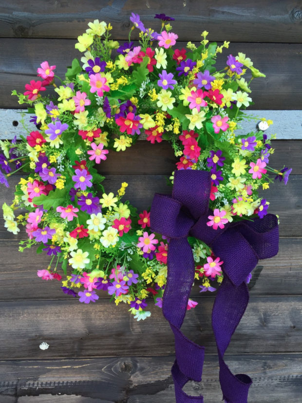 Source 15 Colorful Handmade Summer Wreath Ideas To Refresh Your Front Door (12)
