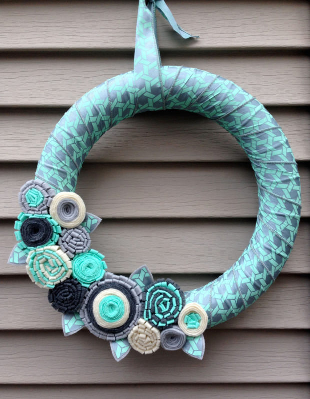 Buy it on: www.etsy.com 15 Colorful Handmade Summer Wreath Ideas To Refresh Your Front Door (9)