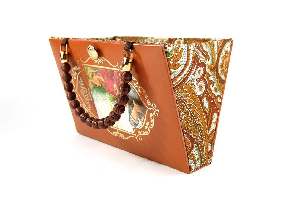 17 Chic Handmade Bags From Repurposed Materials