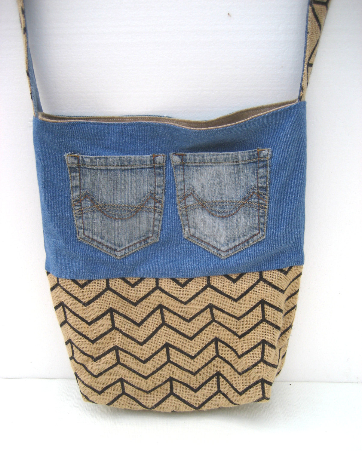 17 Chic Handmade Bags From Repurposed Materials