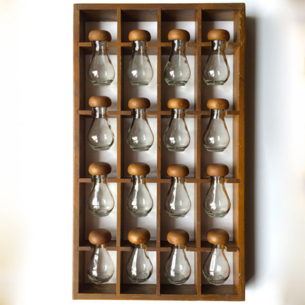 17 Creative Spice Rack Designs That Your Kitchen Lacks (14)