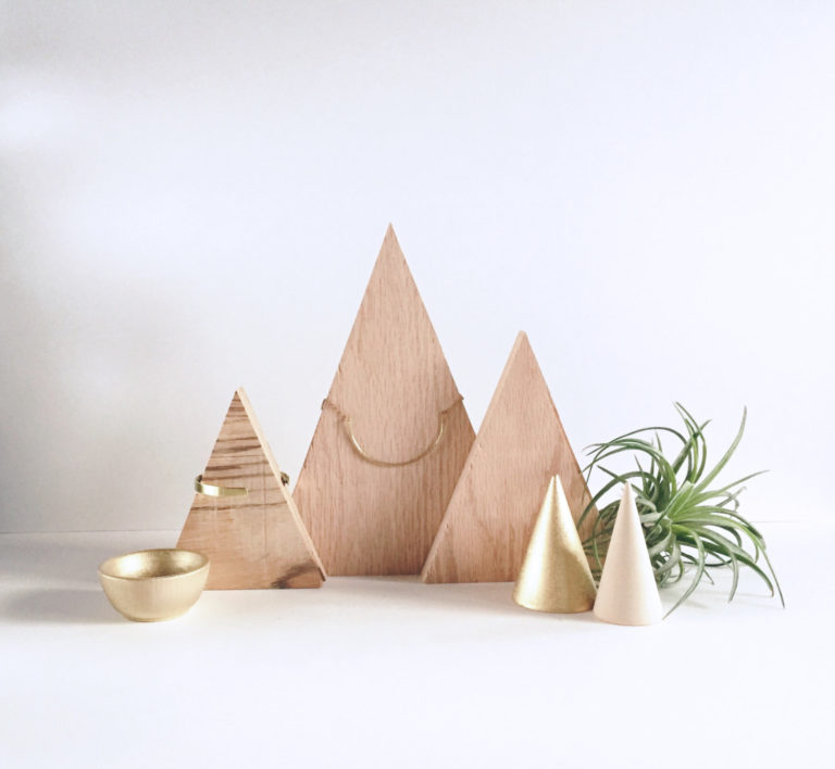 17 Simple But Awesome Handmade Jewelry Organizer Ideas You Can DIY