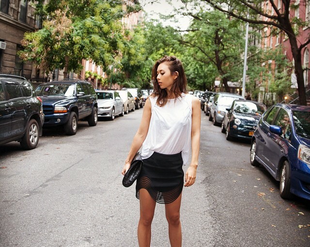 18 Chic Ways To Wear A White Tee 18 Chic Ways To Wear A White Tee - white tee, White T-shirt, casual outfit ideas, basic tee