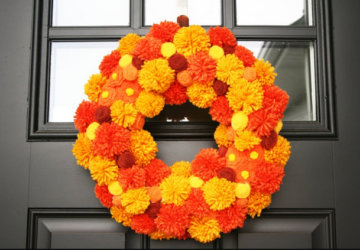 17 DIY Fall Wreaths to Dress Up Your Front Door - diy wreath, diy fall wreath, diy fall decor, diy fall