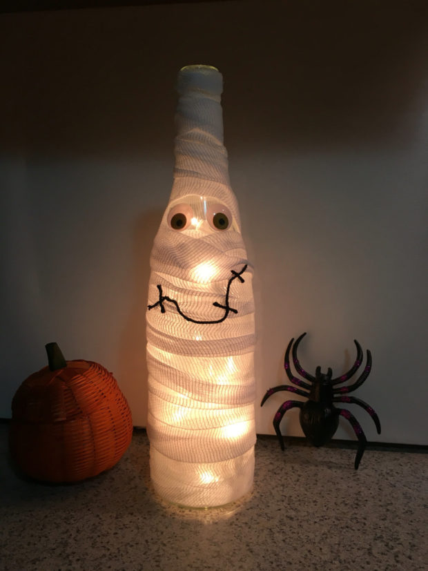 15-frightening-halloween-lights-designs-that-will-create-an-eerie-ambience-14