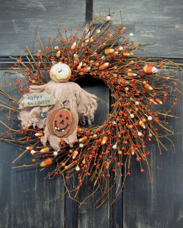 15-spooky-handmade-halloween-wreath-designs-to-decorate-your-front-door-with-7