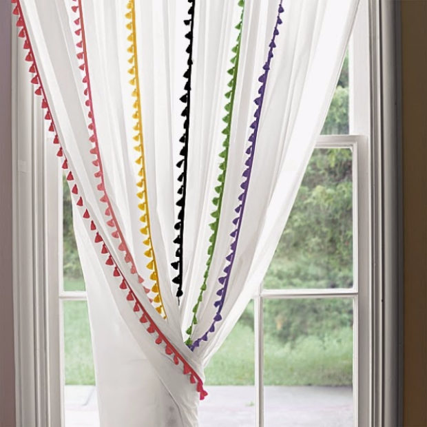 16 Cool, Easy and Cheap DIY Ideas To Dress Up Your Windows (15)