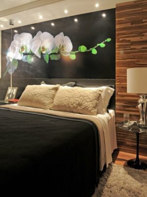17 Inspiring Ideas for the Wall Art Above Your Bed