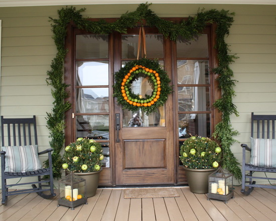 18 Festive Christmas Front Door Decorating Ideas - Festive Christmas Front Door Decorating Ideas, Festive Christmas Front Door, Christmas Front Door Decorating Ideas, Christmas front door decor, Christmas Decorating Ideas