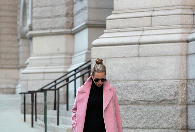December Fashion Inspiration: 22 Stylish Outfit Ideas by Our Favorite Fashion Bloggers - winter outfit ideas, fashion inspiration, fashion, fall street style, December Fashion Inspiration